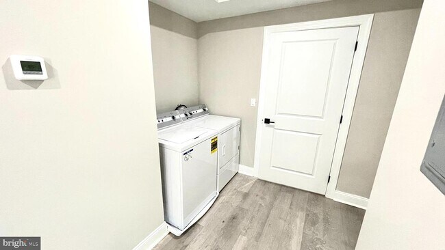 Photo - 344 Conarroe St Unit A