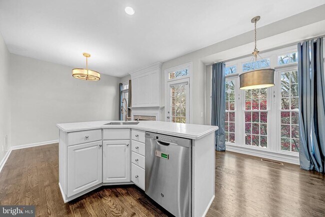 Photo - 4676 Kell Ln