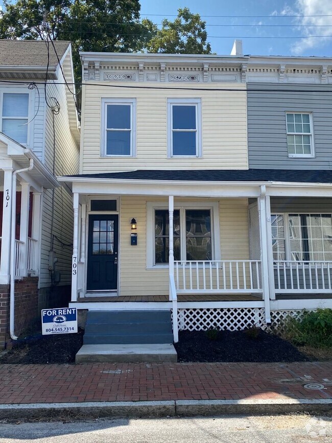 Building Photo - Renovated Three Bedroom VCU Area Home With...