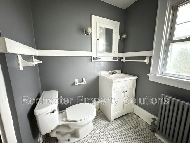 Photo - 2295 Dewey Ave Unidad UP