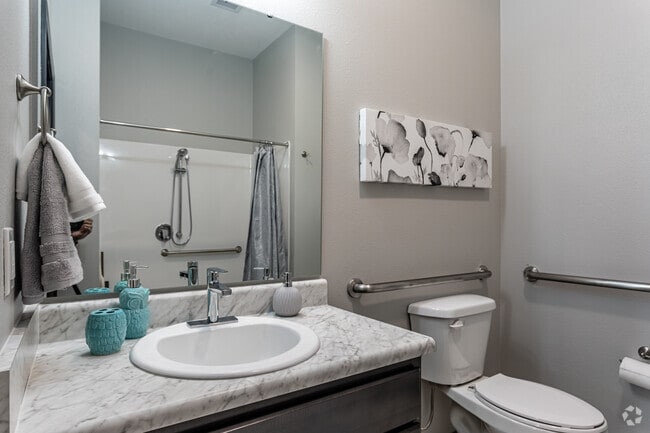 2BR, 2BA - 730SF (Model Unit) - The Crossings at East Cherry