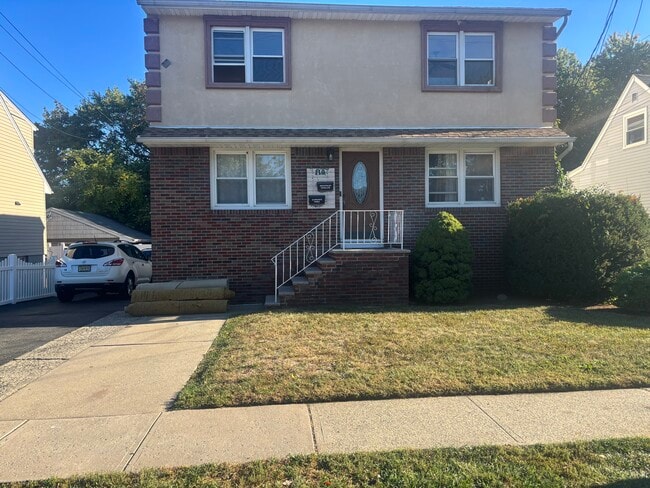 Building Photo - 119 Church St Unit 2