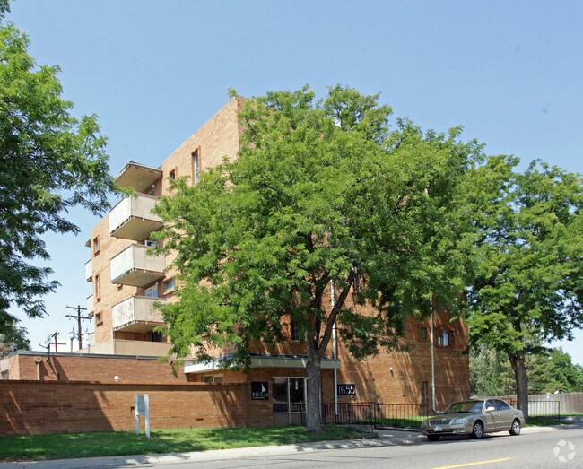 Photo - The Raft Club Apartments
