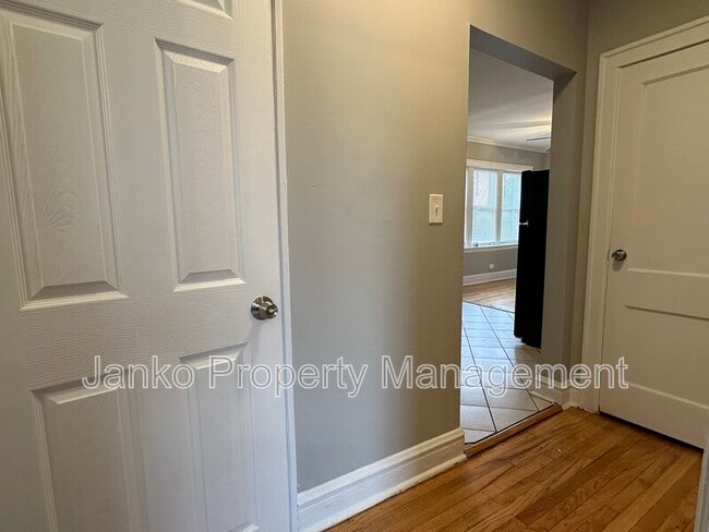 Photo - 5605 W Wabansia Ave Unit 3
