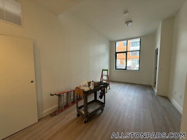 Photo - 1079 Commonwealth Ave Unidad 241