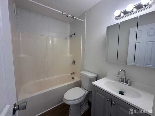 Photo - 67 Maple Ave