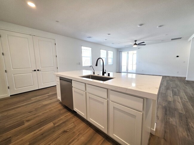 Photo - 10113 Sequoia Fls Pl