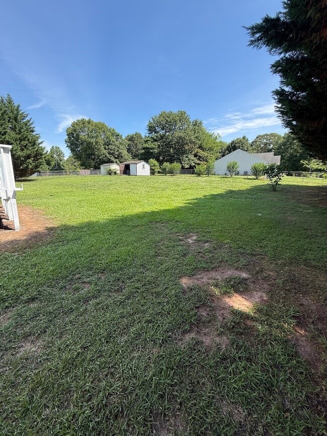 Photo - 2031 Ballenger Rd