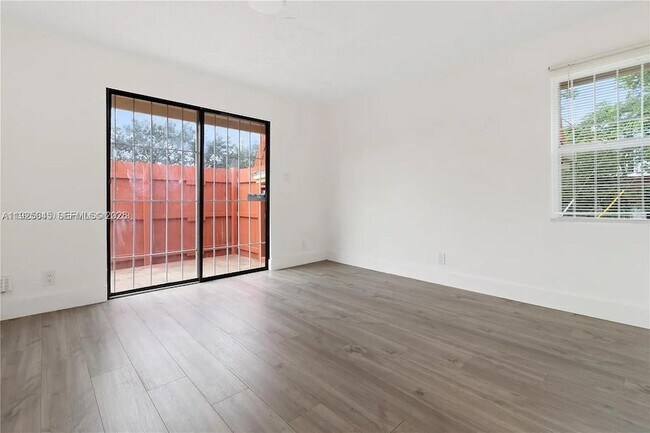 Building Photo - 805 NW 13th St