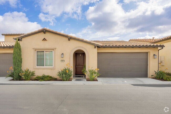 Building Photo - Welcome to Ovation at Flora Park! A 55+ Ga... Rental