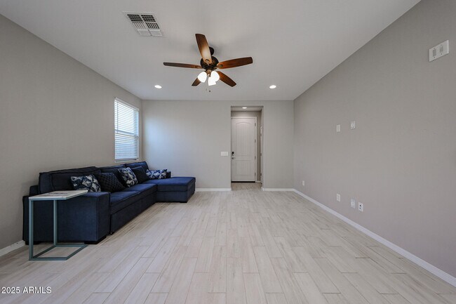 Photo - 3813 E Branham Ln