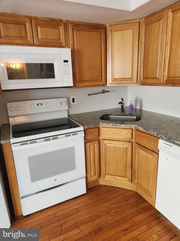 Photo - 5004 Tracy Ct