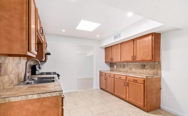 Photo - 4319 S 15th Ave