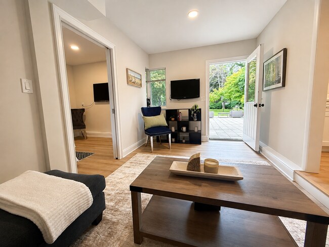 31 Westland Dr Unit Shores