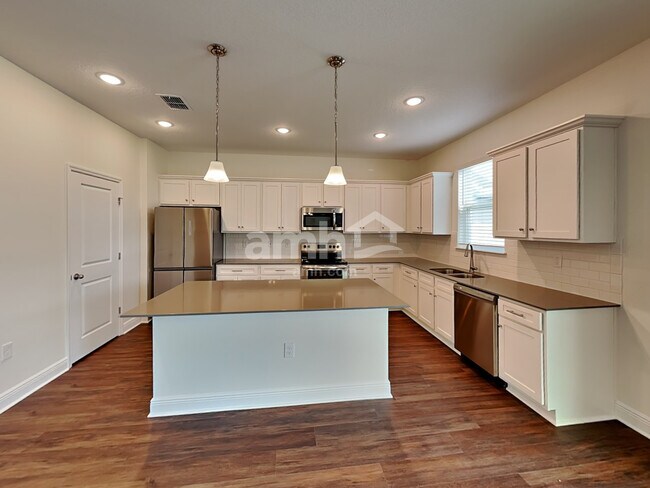 Photo - 2768 Ponds Trl