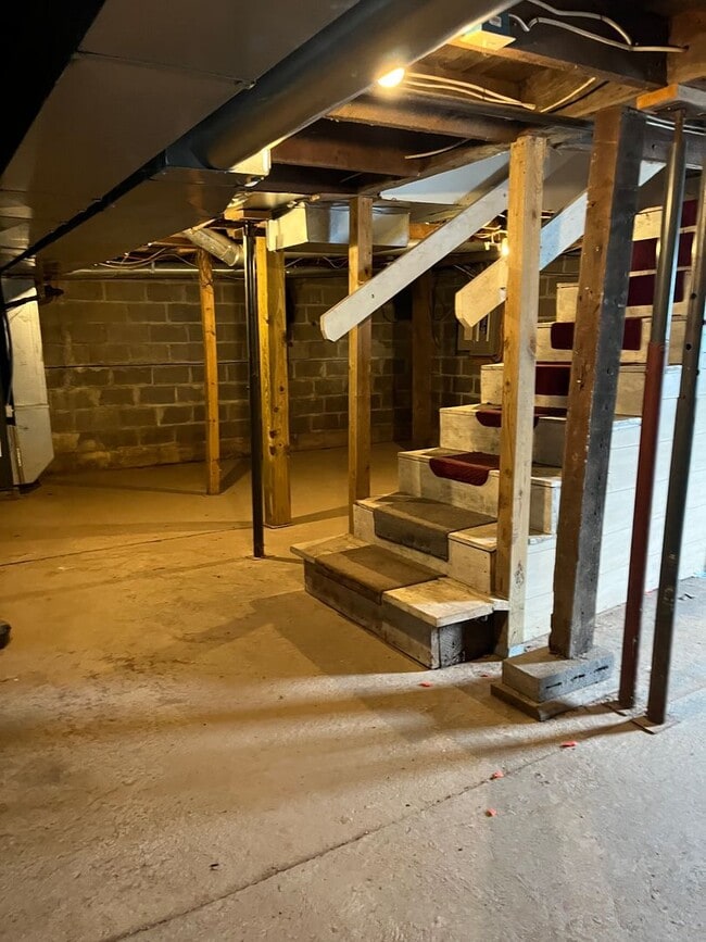 Photo - 316 W Main St