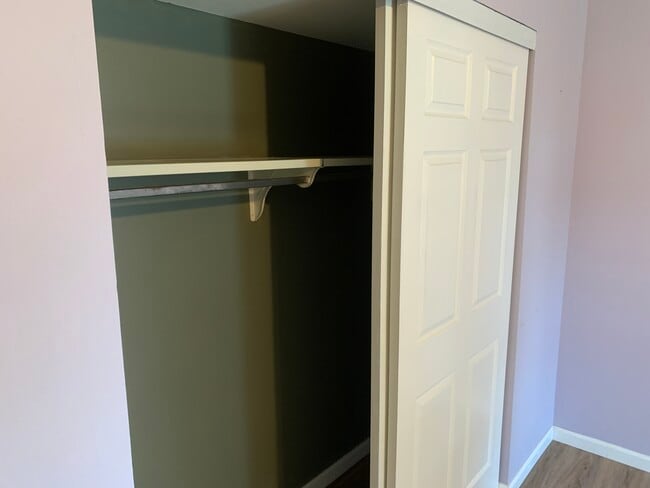 Photo - 822 Highland Hill Ct Unit G