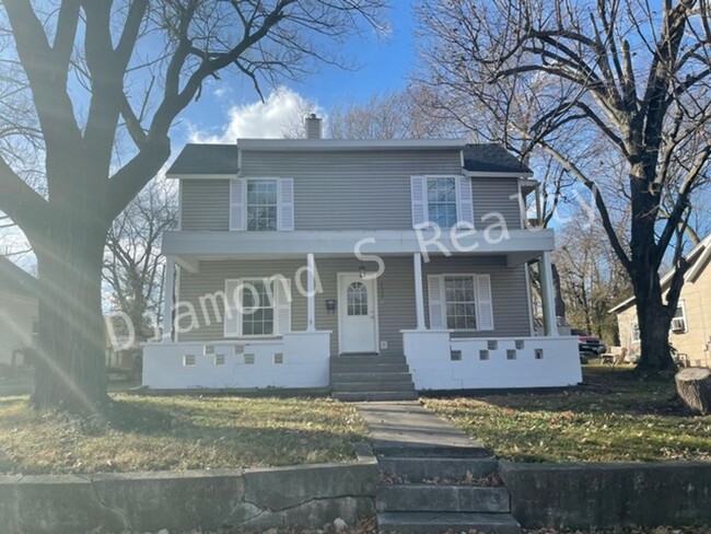 Building Photo - 2023 N Jefferson Ave Unit B Rental