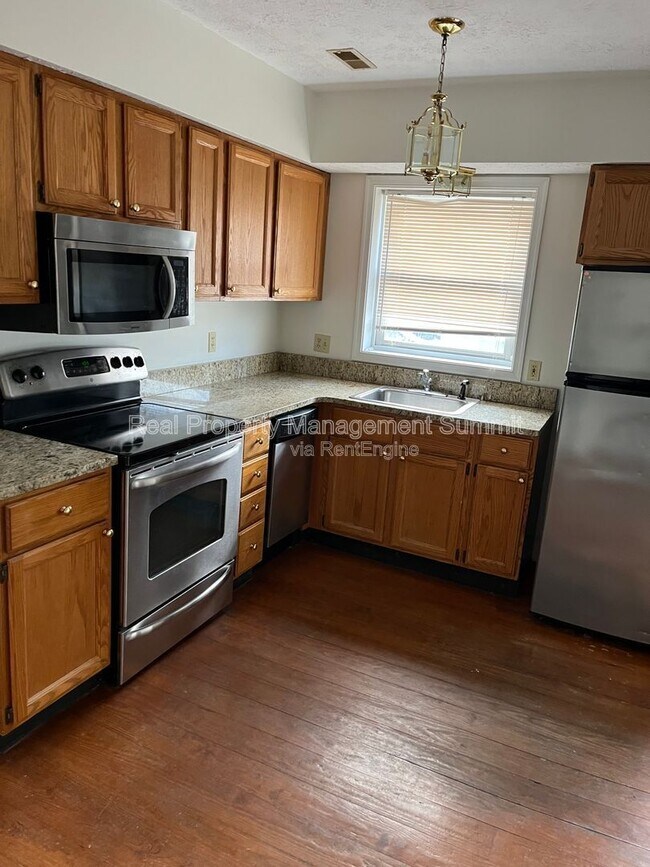 Photo - 10 Fayette St