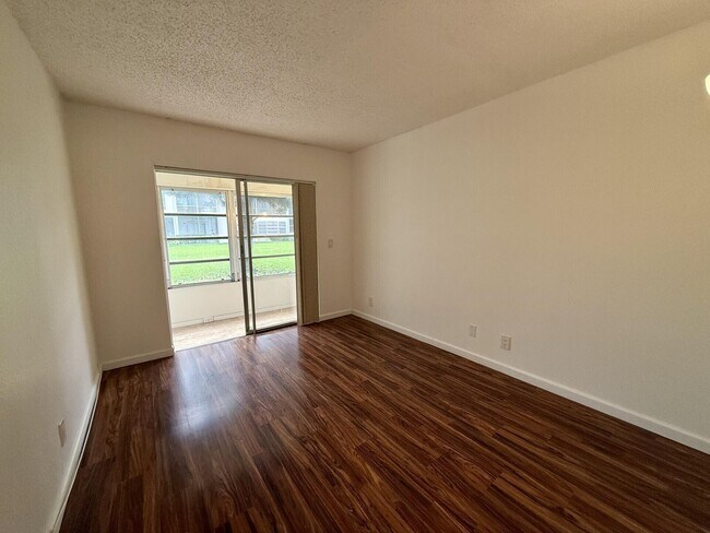 Photo - 28 Easthampton B