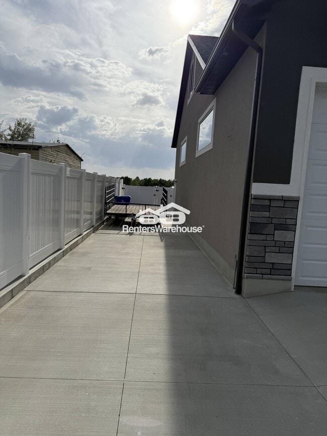 Photo - 373 N 2625 W