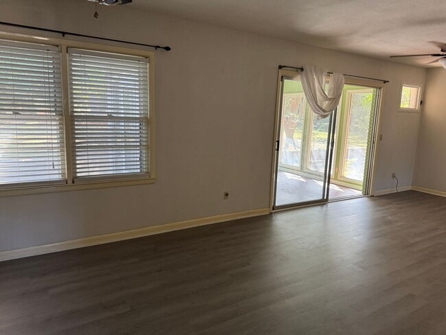 Photo - 109 Simmons Rd
