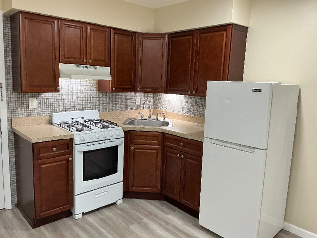 Photo - 22 Rutgers St Unidad 2R