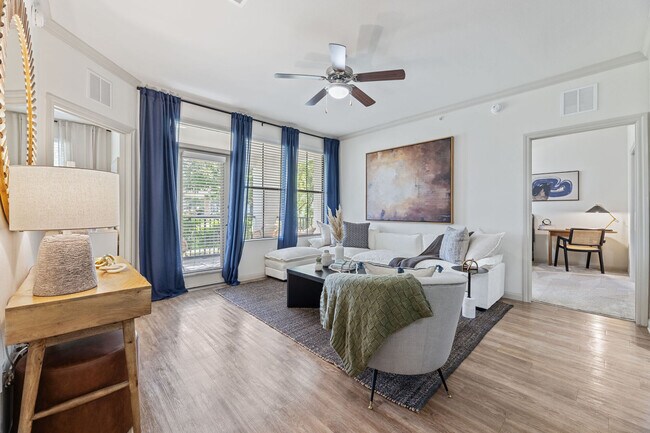 Photo - Kingsland West