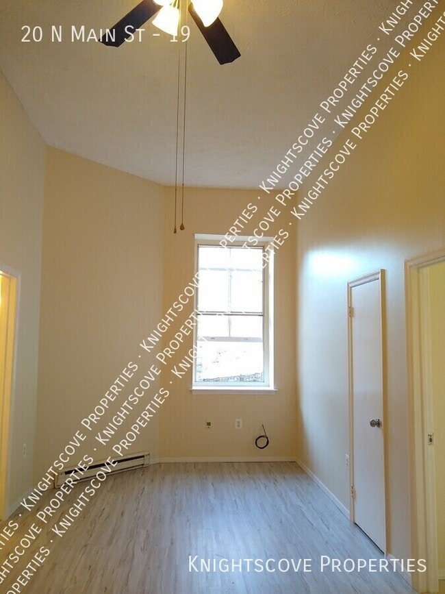 Photo - 20 N Main St Unidad 19