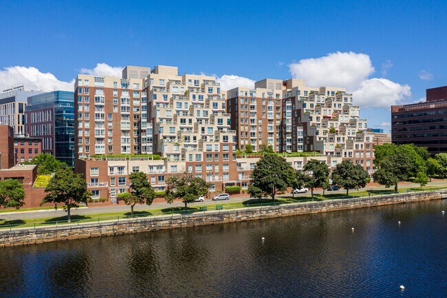 Building Photo - 83 Cambridge Pky Unit W1102 Rental