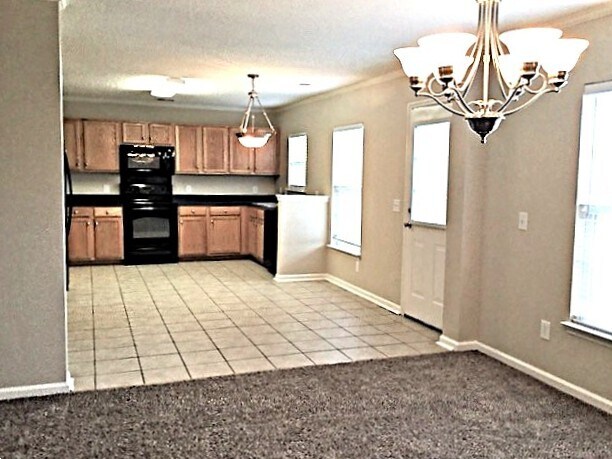 Photo - 137 Wildberry Ln