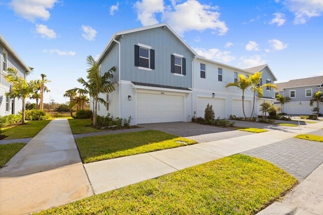 Photo - 4416 Longwood Lk Sq