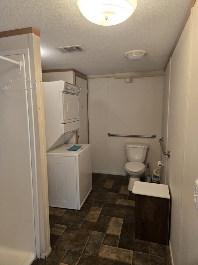 Photo - 4200 W 19th St