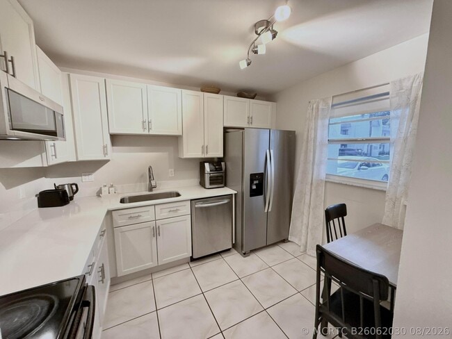 Building Photo - 2828 Casita Way Unit 105-C
