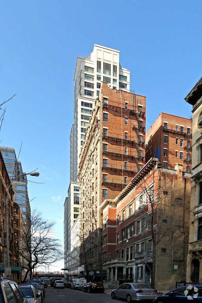 Photo - 240 Riverside Blvd