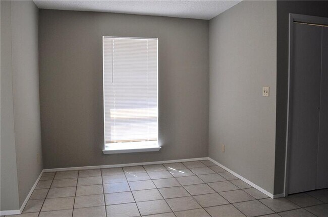 Photo - 9406 Teasdale Terrace