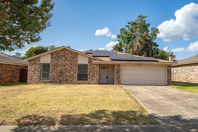 Photo - 2717 W Oakdale Rd