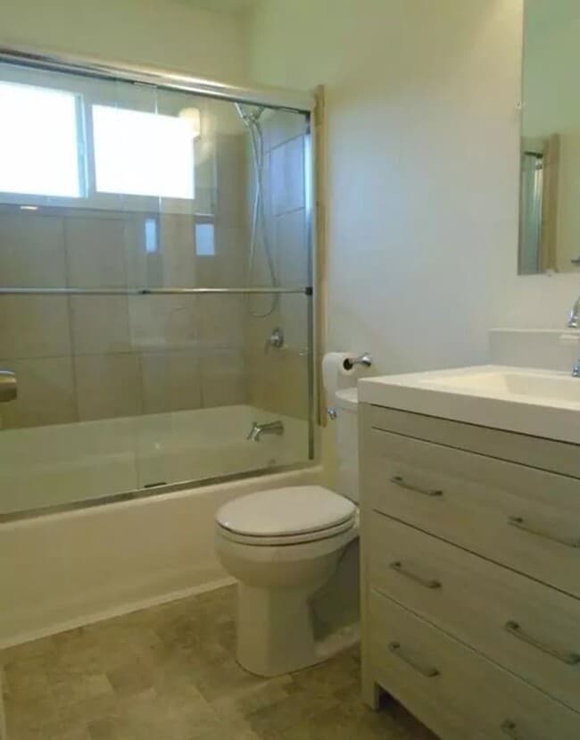 Photo - $2490 / 2 BEDROOM / 1 BATHROOM- HUGE REMODELED APARTMENT IN IRVINGTON AREA OF CENTRAL FREMONT