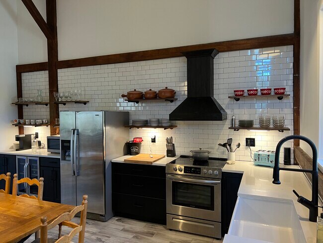 Kitchen - 764 Barnumville Rd Unit #4