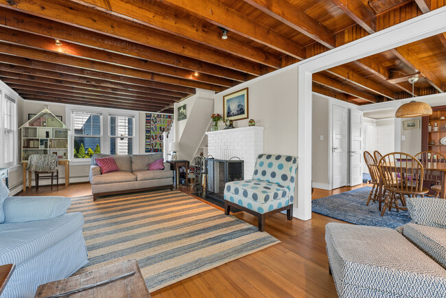 Photo - 27 Ridgewood Ave