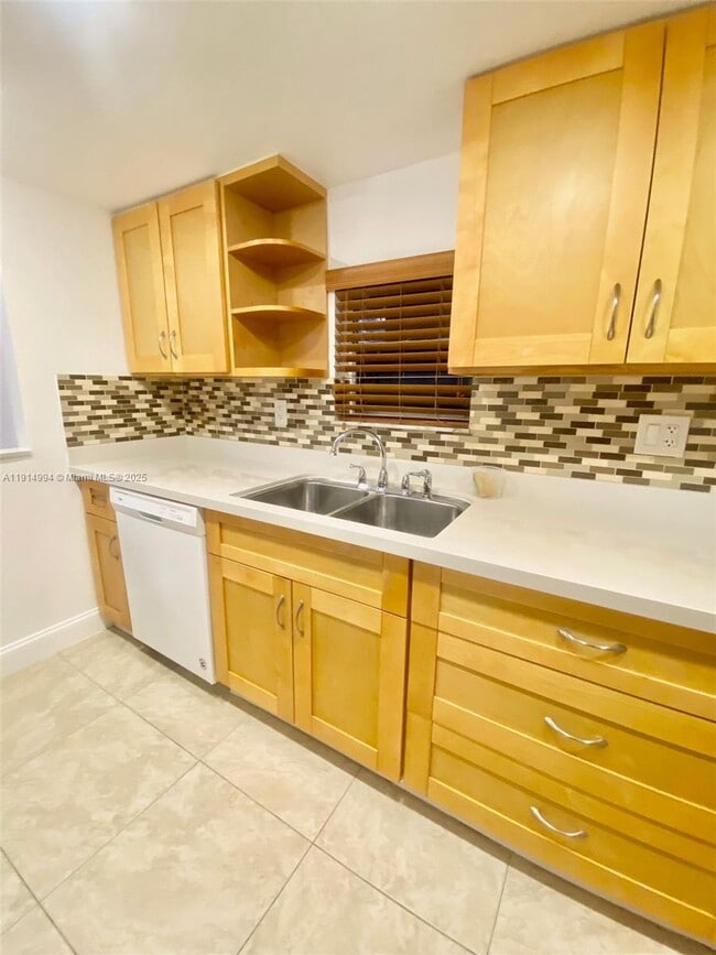 Photo - 6568 SW 41st Pl