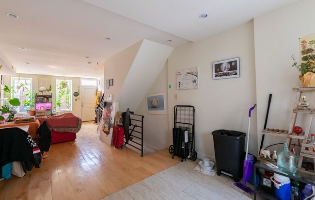 Photo - Two Bedroom Point Breeze Townhouse