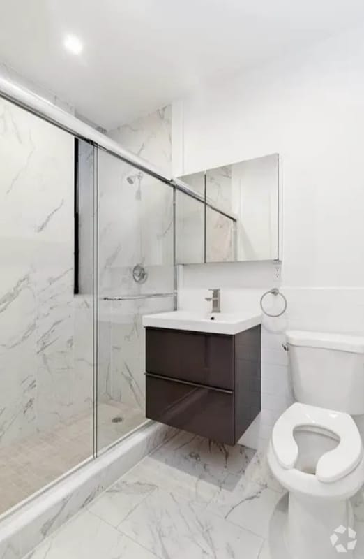 Building Photo - 45 Tiemann Pl Unit 5 Rental