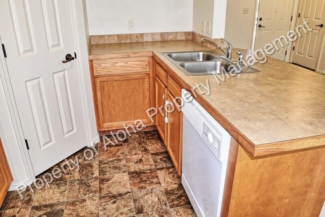 Photo - 1041 W Pine Ave