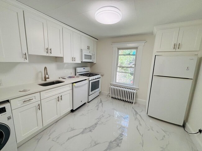 Photo - 133 Berry Hill Rd Unit 2