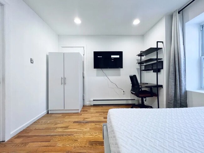 Photo - Furnished room/NOT APARTMENT Unit 1