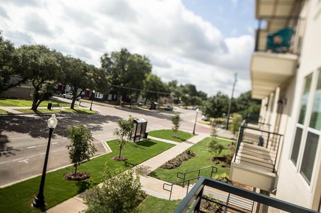 Building Photo - 801 N Bishop Ave Unit 1-102