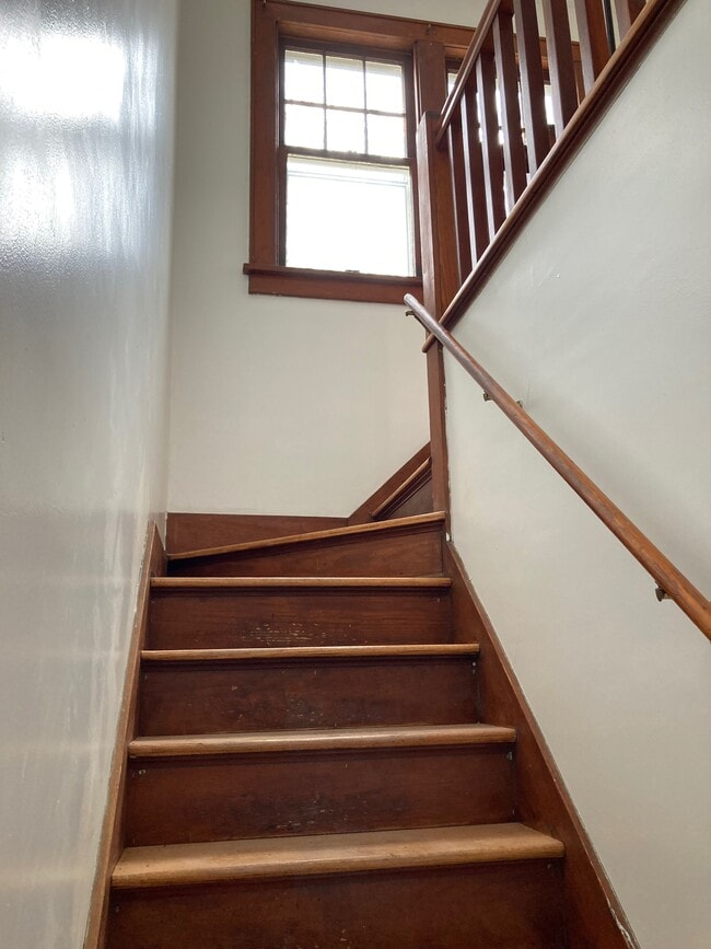 Photo - 721 N Walnut St