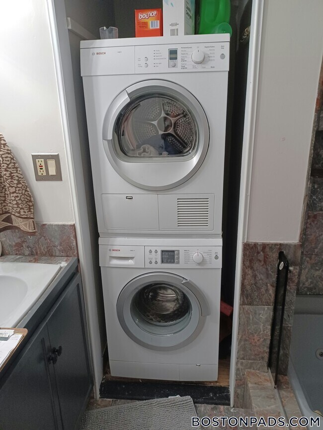 Photo - 614 Columbus Ave Unidad 3