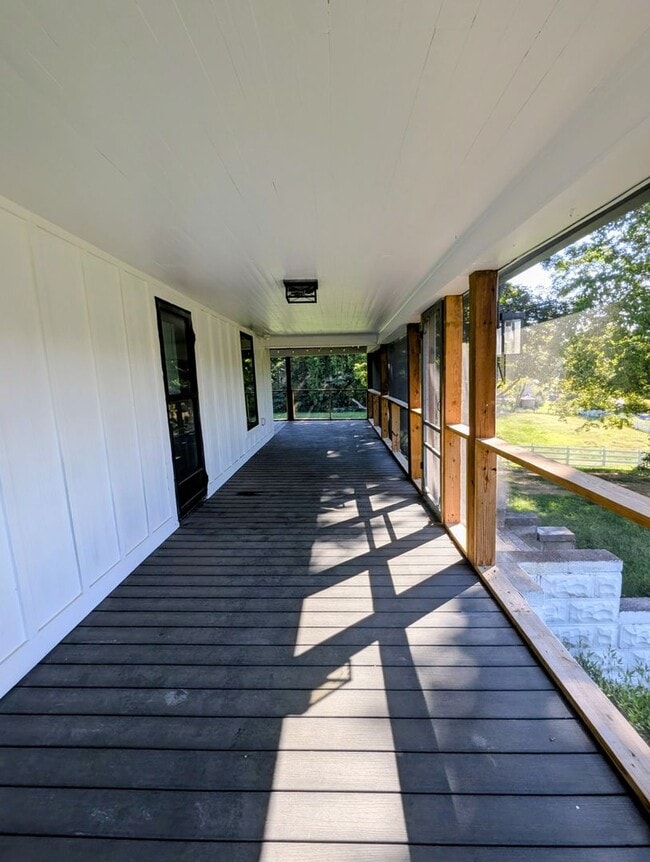 Photo - 1598 Bluebird Cv Ln